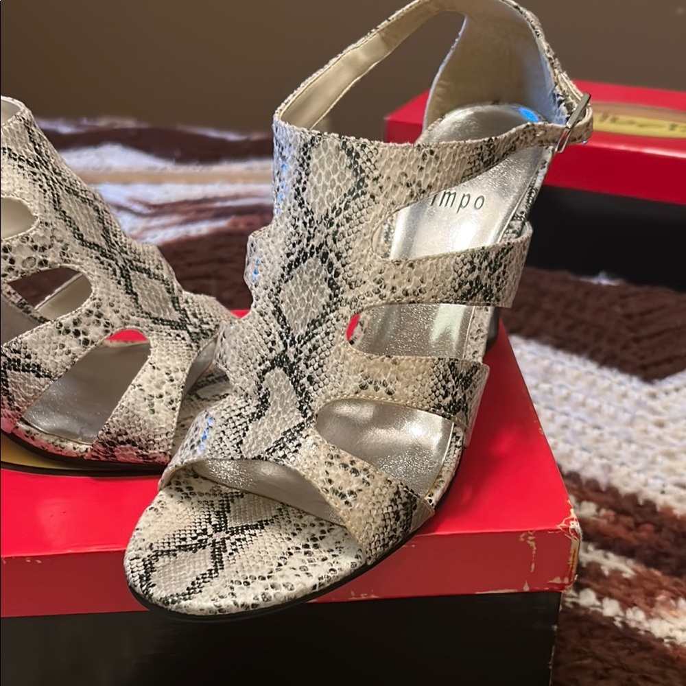 Impo Black and Cream Sandals with Chic Design